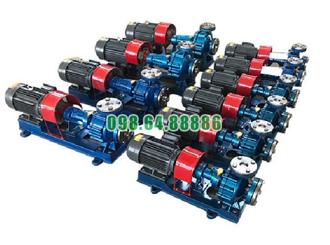 Bơm dầu chịu nhiệt RY100-65-200A cột áp 44 m, công suất 22 kW, lưu lượng 94 m3/h